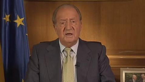 El Rey, emocionado, anuncia su decisión por televisión