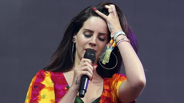 Lana Del Rey Presenta High By The Beach La Vuelta Al Sonido De Born