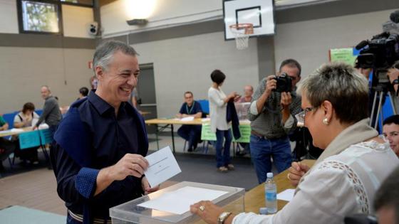 El candidato del PNV, Iñigo Urkullu