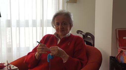 Remedios Díaz-Pache, una de las tejedoras voluntarias