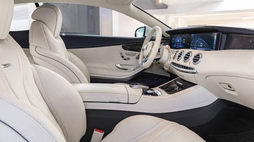El interior del Coupé es amplio y elegante