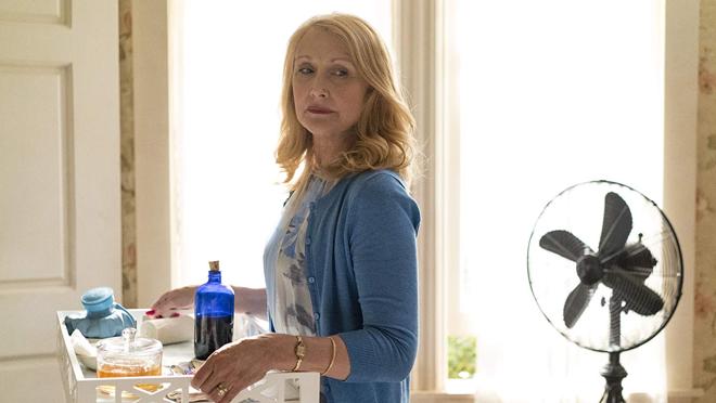 Patricia Clarkson es la madre de la protagonista en «Heridas abiertas»