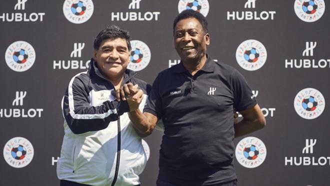 Maradona y Pelé, ambos amigos de Hublot durante un acto de la marca