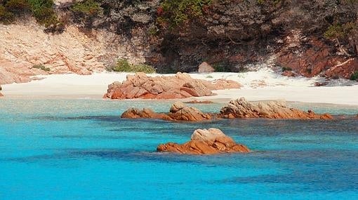 Nadie puede poner un pie sobre la arena