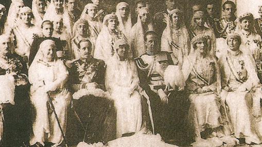En 1929, el día 9 de Marzo, Isabel Alfonsa contrae matrimonio con el Conde Juan Cancio Zamoyski y Borbón