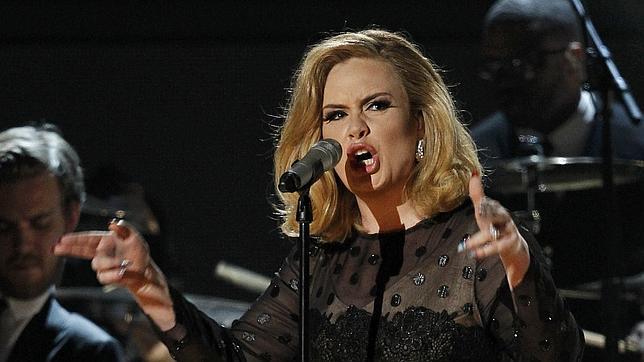 Adele, durante la ceremonia de entrega de los Grammy 2012, donde consiguió seis premios
