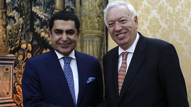 Margallo junto al catarí Nasir Abdulaziz Al Naser