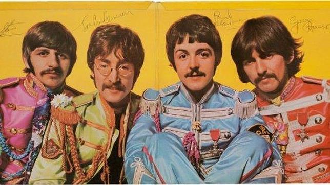 Una copia del «Sgt Pepper's» firmada por The Beatles vendida por 290.500 dólares