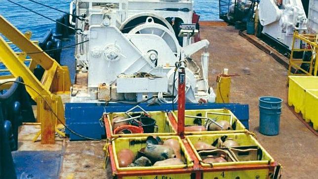 Las piezas recuperadas sobre el barco de Odyssey «Seahawk Retriever»