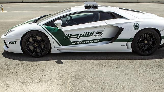 El Lamborghini Aventador de la policía de Dubai