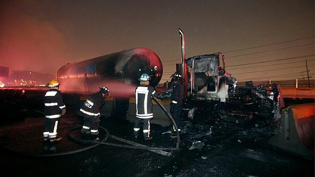 Veintitrés muertos en México tras la explosión de un camión-cisterna de gas