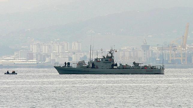 La Policía de Gibraltar vuelve a hostigar a dos pesqueros españoles