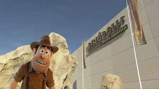 «Descubre con Tadeo» los secretos de los dinosaurios