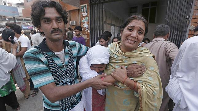 Un atentado suicida contra una iglesia en Peshawar deja al menos 78 muertos