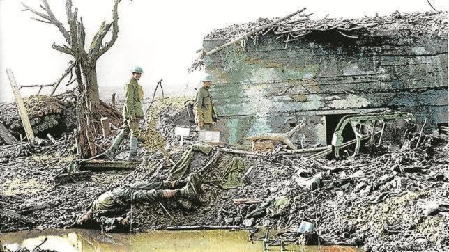 Soldados canadienses en la Segunda Batalla de Passchendaele (1917), en un autocromo registrado en color real