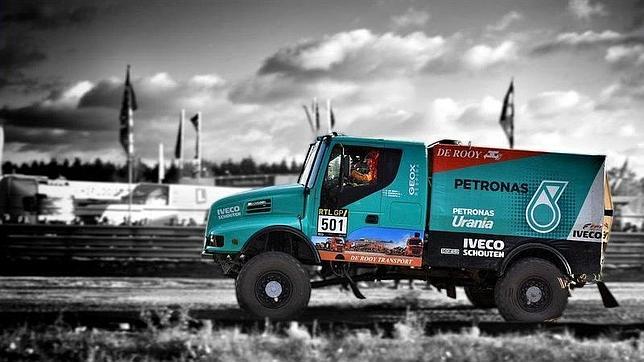 Iveco y FPT Industrial vuelven a ser este año patrocinadores oficiales del equipo holandés Iveco De Rooy Petronas