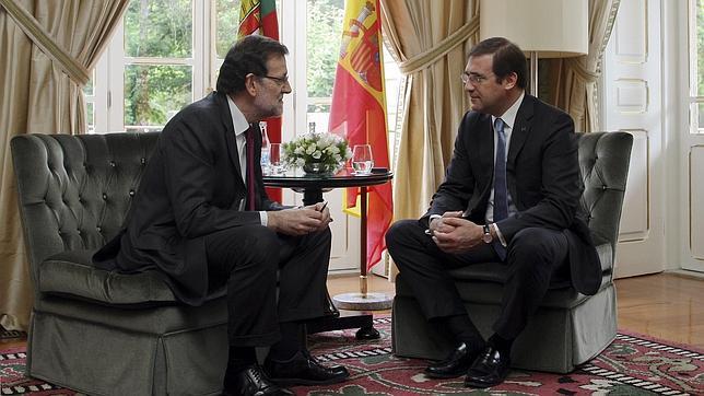 Rajoy pide altura de miras a CiU ante la abdicación del Rey