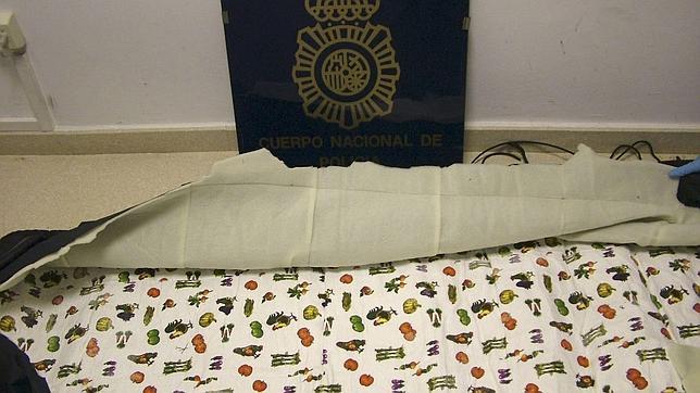 Recórd de «muleros» de Barajas: 43 kilos de cocaína en dos pasajeros