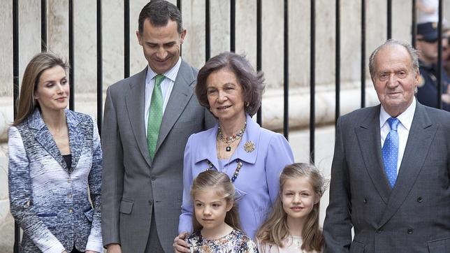 Don Juan Carlos y Doña Sofía se situarán detrás de los Reyes y sus hijas