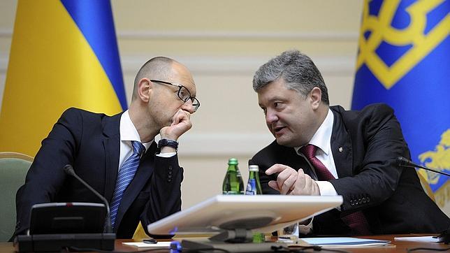 El primer ministro ucraniano, Yatseniuk, y el presidente Petro Poroshenko