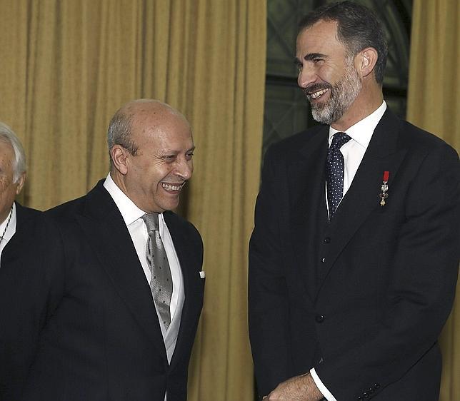 Don Felipe y Juan Ignacio Wert, en la apertura solemne del curso de las Reales Academias