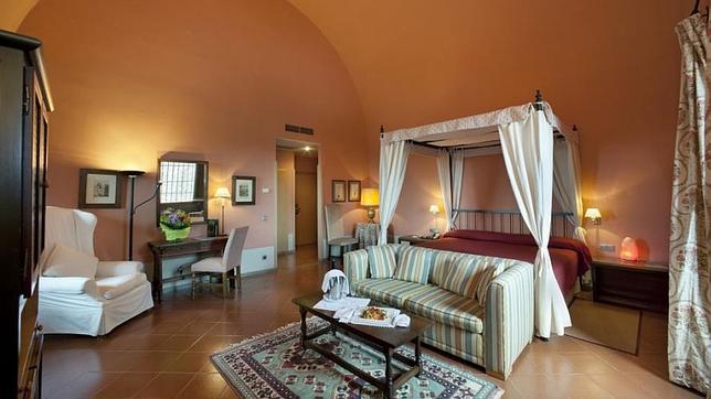 Una de las habitaciones del Parador de Cardona