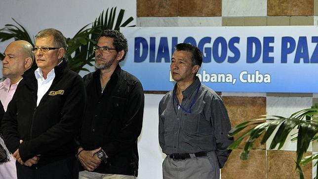 Representantes de las FARC y del Gobierno de Colombia en La Habana