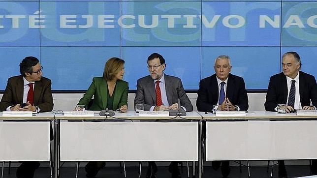 Rajoy junto a Cospedal, Arenas, González Pons y Floriano en la reunión del Comité Ejecutivo Nacional del partido