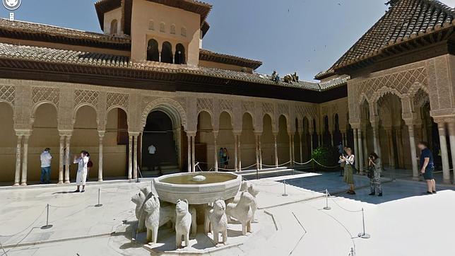 Patio de los leones en la Alhambra