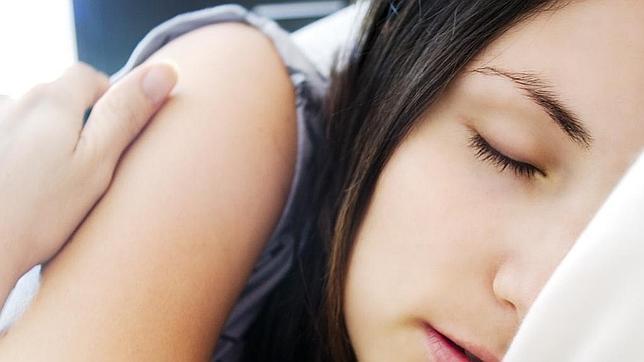 Cuando despertamos tenemos un bajo rendimiento físico y mental debido a la inercia del sueño