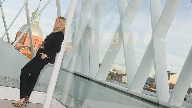 Bárbara Rey posa en el museo ABC