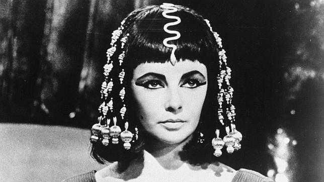Elizabeth Taylor es una de las guapas actrices que ha desempeñado el papel de Cleopatra