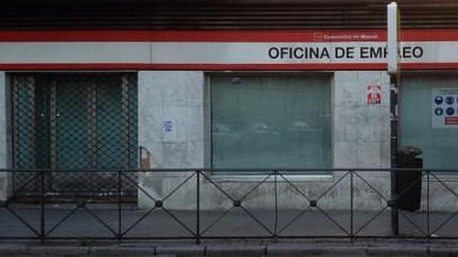 La Oficina de Empleo de Villaverde, cerrada por obras