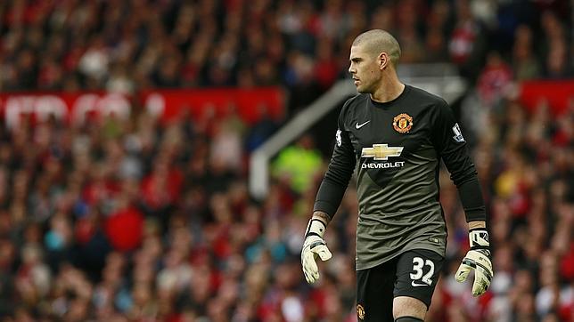 Victor Valdés debuta frente al Arsenal