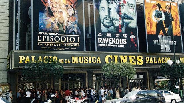 Los diez templos del cine que ha perdido Madrid en los últimos años