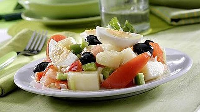 El huevo es además, poco calórico y cuenta con una ingente cantidad de vitaminas