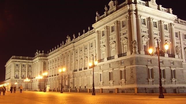 Vista nocturna del Palacio Real