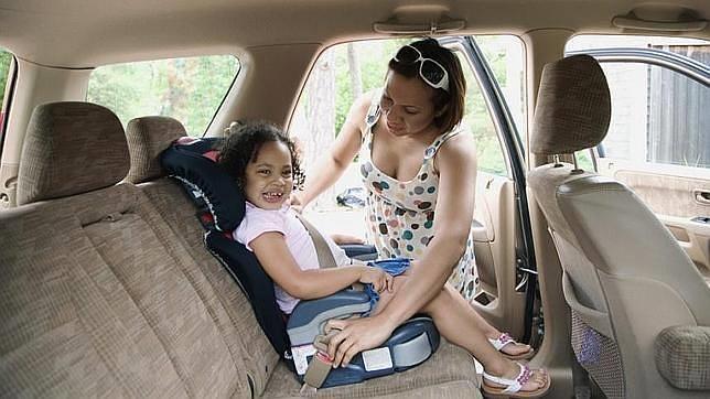 Muchos padres desconocen cómo se coloca la sillita