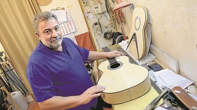 Una guitarra de Estopa para John Kerry