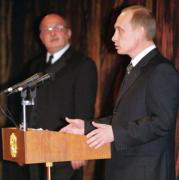 Putin dirigió unas palabras al personal del Bolshoi en su 225 aniversario. Epa