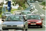 Un camión volcado en un accidente ocurrido en la A-3 en el término de Arganda