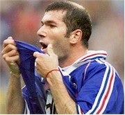 Juventus y Real Madrid podrían cerrar el acuerdo para el traspaso de Zidane hoy mismo. Reuters.