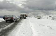 El puerto abulense de Navalmoral estuvo ayer cubierto de hielo y nieve. EFE