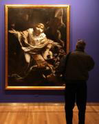 DAVID ARRANZ Un visitante contempla una de las obras de la exposición