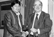 Evo Morales y Antonio Brufau en una reunión que tuvieron en marzo EFE pasado en el palacio presidencial de La Paz