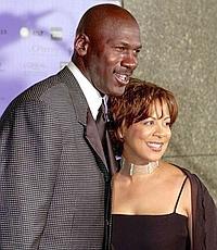 Michael Jordan y Juanita cuando aún "compartían" amor y fortuna./ ARCHIVO