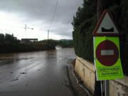 M. J. SÁNCHEZ Las balsas de agua obligaron a cortar este tramo de la red viaria de Castellón