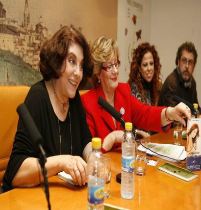 Charo López y Pastora Soler, esta primavera en los teatros de la región