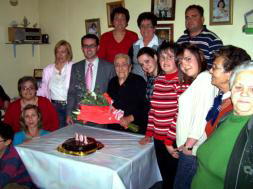 Homenaje de La Villa a una centenaria