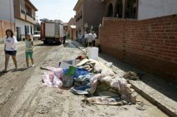 La mitad de las viviendas de Pantoja están afectadas por la tromba de agua Los pueblos que sufrieron el lunes la tormenta de granizo intentan volver a la normalidad